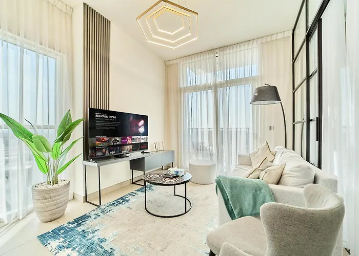Stylish 2Br Apartment Steps From Dubai Hills Mall
